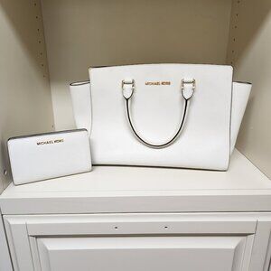Michael Kors Selma Tote White/Gold with matching wallet